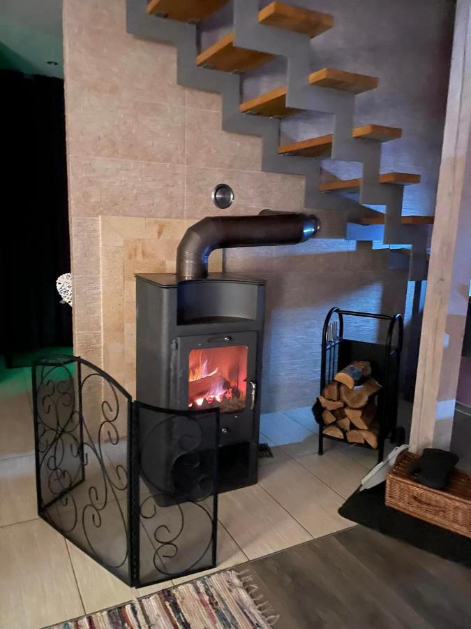 Szarejkowe Wzgorza Caloroczny Z Balia Na Tarasie Apartment Szarejki